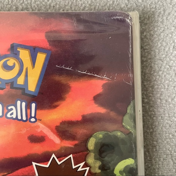 Vintage Pokémon Trading Card 3 Ring Binder - Picture 6 of 7